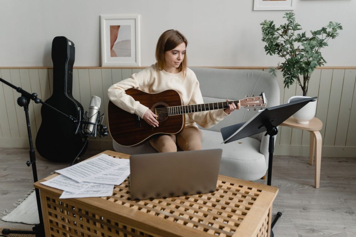 Musician adding a release to TikTok and Instagram Reels through a distributor
